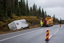 Redaktionell illustration till Husbilsbärgning påverkar E45 norr om Lit