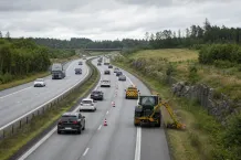 Redaktionell illustration till Kantklippning påverkar E6 vid Torp