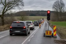 Redaktionell illustration till Trafikljus reglerar trafiken på väg 13 i Skåne